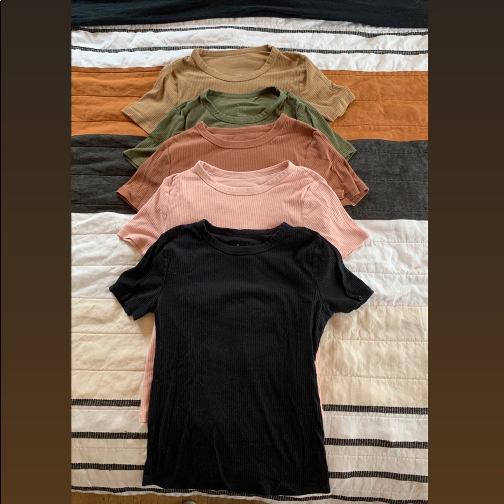 Ribbed Crewneck T-Shirts